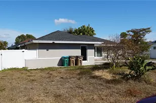 227 SE 45th Terrace, Cape Coral, FL 33904 - Photo 2