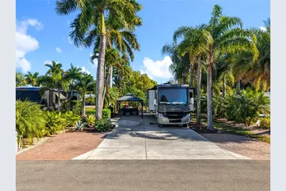 10074 Parkwood Dr., Fort Myers, FL 33905 - Photo 1