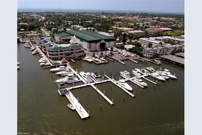 909 10th St S, Naples, FL 34102 - Photo 1