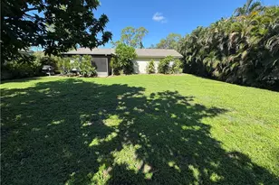 203 Esther St, Naples, FL 34104 - Photo 2