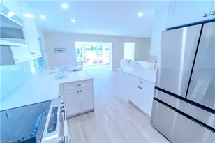 354 Harbour Dr, Naples, FL 34103 - Photo 8