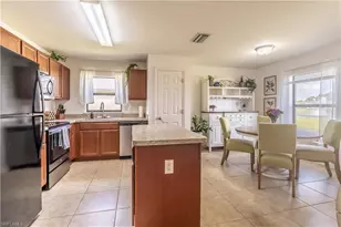 727 Morningview Ct, Lehigh Acres, FL 33974 - Photo 8