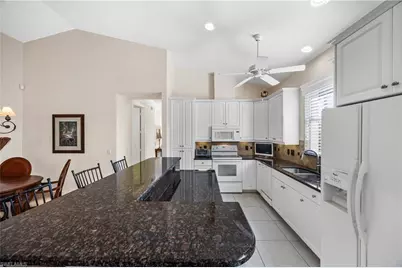 691 92nd Ave N, Naples, FL 34108 - Photo 4