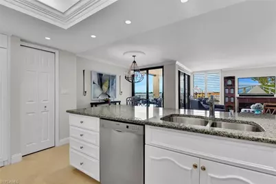 3115 Gulf Shore Blvd N #412S, Naples, FL 34103 - Photo 10