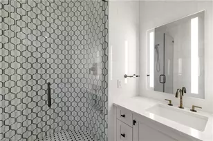 4021 Gulf Shore Blvd N, Naples, FL 34103 - Photo 42