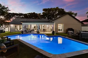 2570 Crayton Rd, Naples, FL 34103 - Photo 28