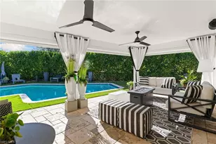 2570 Crayton Rd, Naples, FL 34103 - Photo 6