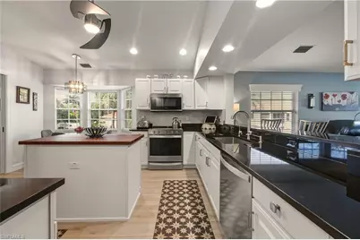 6185 Reserve Cir #1403, Naples, FL 34119 - Photo 10