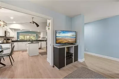 6185 Reserve Cir #1403, Naples, FL 34119 - Photo 14