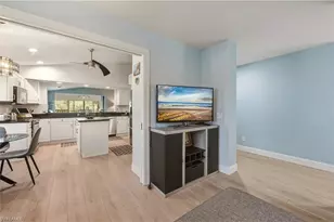 6185 Reserve Cir, Naples, FL 34119 - Photo 14