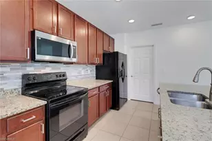 26974 Wildwood Pine Ln, Bonita Springs, FL 34135 - Photo 4