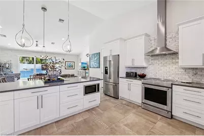 161 Tahiti Cir, Naples, FL 34113 - Photo 10