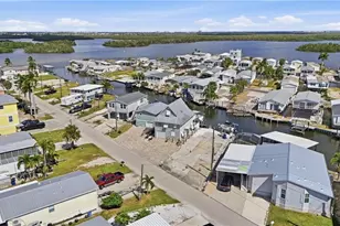 850 Oak St, Fort Myers Beach, FL 33931 - Photo 32