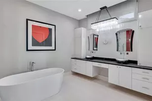 739 5th Ave N, Naples, FL 34102 - Photo 16