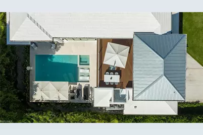 3770 Crayton Rd, Naples, FL 34103 - Photo 24