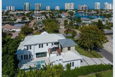 3770 Crayton Rd, Naples, FL 34103 - Photo 22