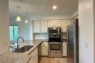 1001 Foxfire Ln, Naples, FL 34104 - Photo 6