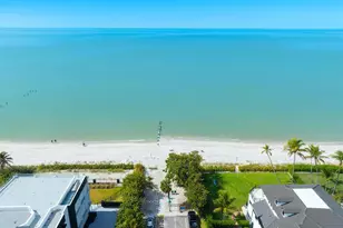 255 2nd Ave S, Naples, FL 34102 - Photo 24