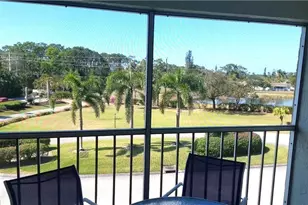 1075 Foxfire Ln, Naples, FL 34104 - Photo 12