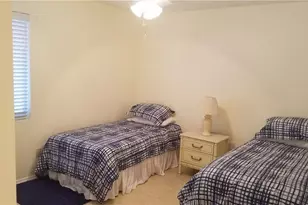 1075 Foxfire Ln, Naples, FL 34104 - Photo 10