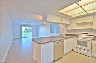 2330 Naples Trace Cir, Naples, FL 34109 - Photo 4