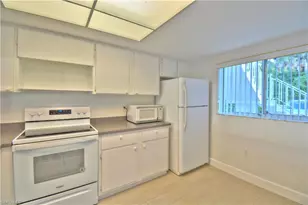 2330 Naples Trace Cir, Naples, FL 34109 - Photo 2