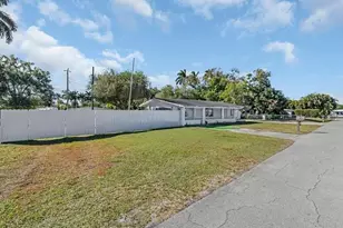 77 Glenmont Dr W, North Fort Myers, FL 33917 - Photo 30