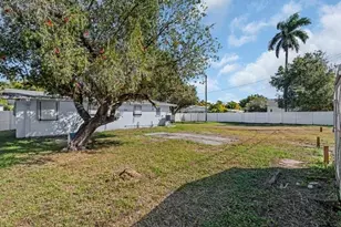 77 Glenmont Dr W, North Fort Myers, FL 33917 - Photo 40