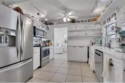 605 101st Ave N, Naples, FL 34108 - Photo 6