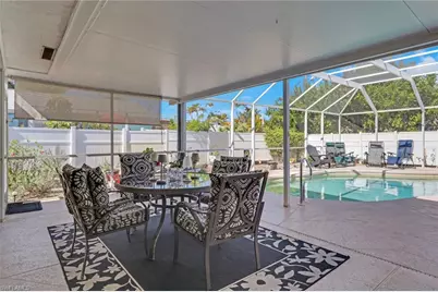 605 101st Ave N, Naples, FL 34108 - Photo 2