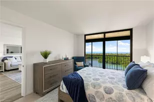 17 Bluebill Ave, Naples, FL 34108 - Photo 14