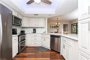 592 Beachwalk Cir, Naples, FL 34108 - Photo 8