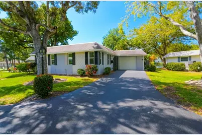 225 Georgetown Blvd, Naples, FL 34112 - Photo 2