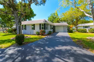 225 Georgetown Blvd, Naples, FL 34112 - Photo 2