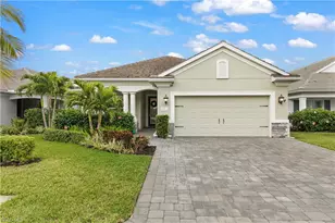 19763 Coconut Harbor Cir, Fort Myers, FL 33908 - Photo 2