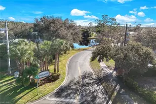 302 Sawgrass Ct, Naples, FL 34110 - Photo 38