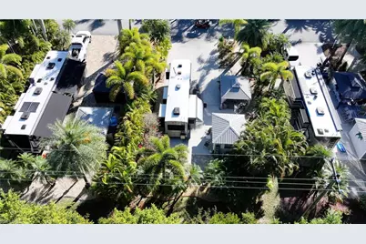 10035 Ramblewood Ct, Fort Myers, FL 33905 - Photo 4