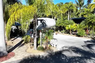 10035 Ramblewood Ct, Fort Myers, FL 33905 - Photo 6