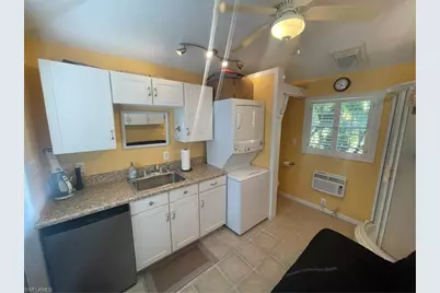 10035 Ramblewood Ct, Fort Myers, FL 33905 - Photo 30