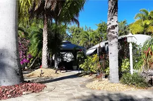 10035 Ramblewood Ct, Fort Myers, FL 33905 - Photo 12