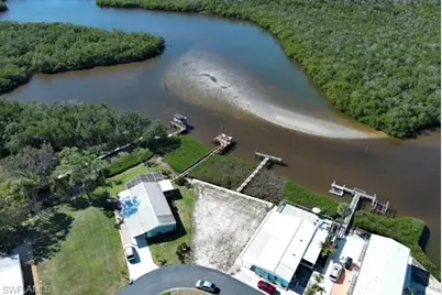 4717 Tahiti Dr, Bonita Springs, FL 34134 - Photo 6