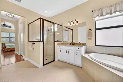 1489 Serrano Cir, Naples, FL 34105 - Photo 18