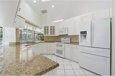 1115 Moon Lake Dr, Naples, FL 34104 - Photo 10