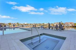 271 Southbay Dr, Naples, FL 34108 - Photo 14