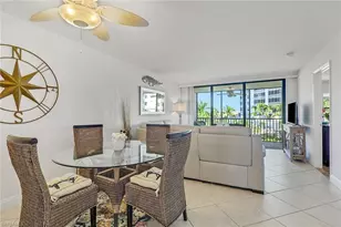 271 Southbay Dr, Naples, FL 34108 - Photo 6