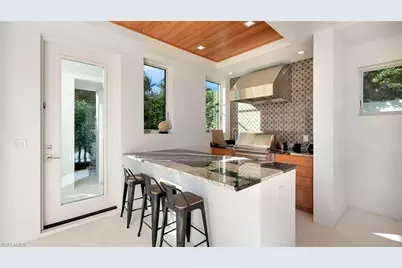 739 5th Ave N, Naples, FL 34102 - Photo 38