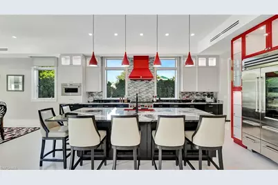 739 5th Ave N, Naples, FL 34102 - Photo 8