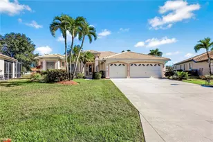598 Grand Rapids Blvd, Naples, FL 34120 - Photo 2