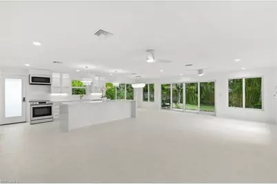 17 Knights Bridge Rd, Naples, FL 34112 - Photo 6