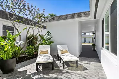 17 Knights Bridge Rd, Naples, FL 34112 - Photo 4